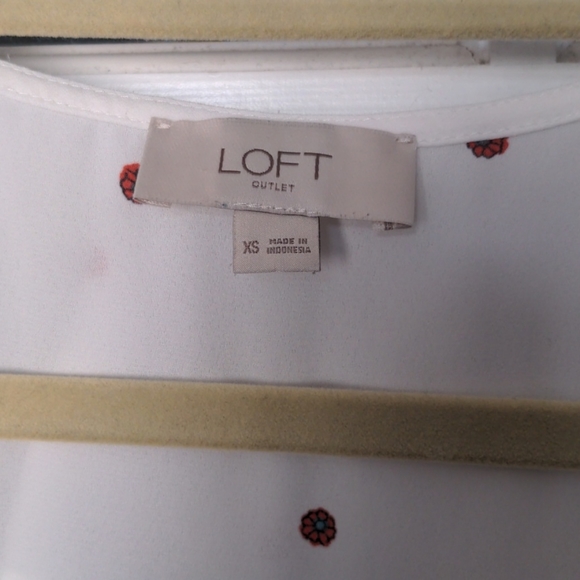 Loft Ruffle Blouse! - Picture 2 of 6